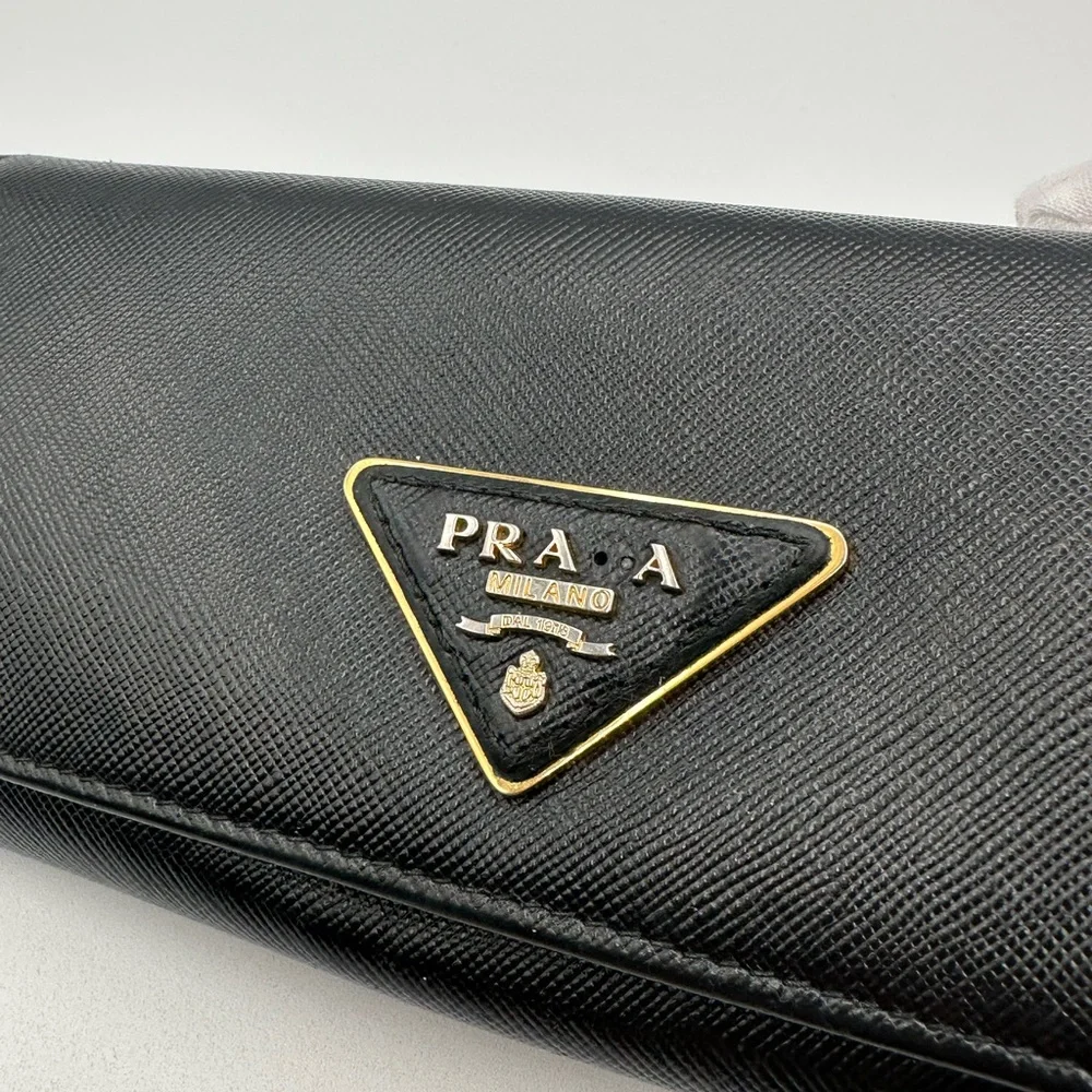 Prada Wallet - Picture 5 of 11